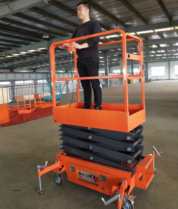 上?？蛻粲嗁?gòu)一臺(tái)小型半自動(dòng)升降平臺(tái)